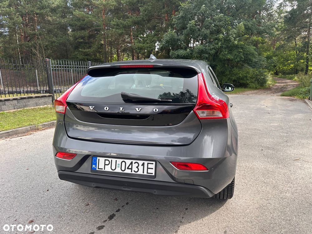 Volvo V40 D2 Summum - 9