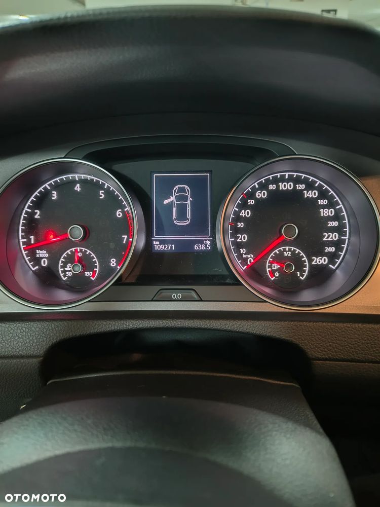 Volkswagen Golf - 11