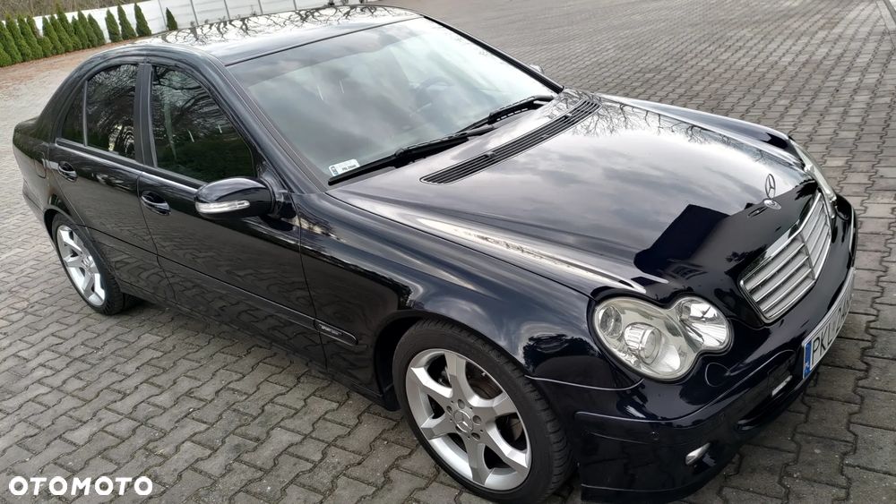 Mercedes-Benz Klasa C 180 Kompressor Avantgarde Sport Edition - 16