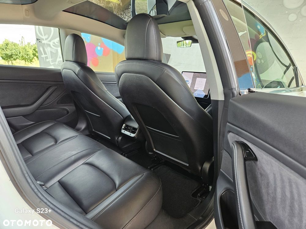 Tesla Model 3 - 13
