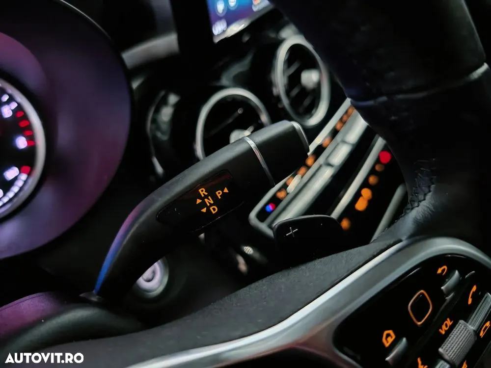 Mercedes-Benz GLC 220 d 4MATIC - 15