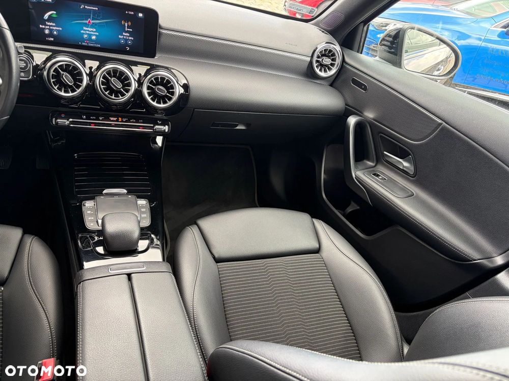 Mercedes-Benz Klasa A 180 Progressive 7G-DCT - 17