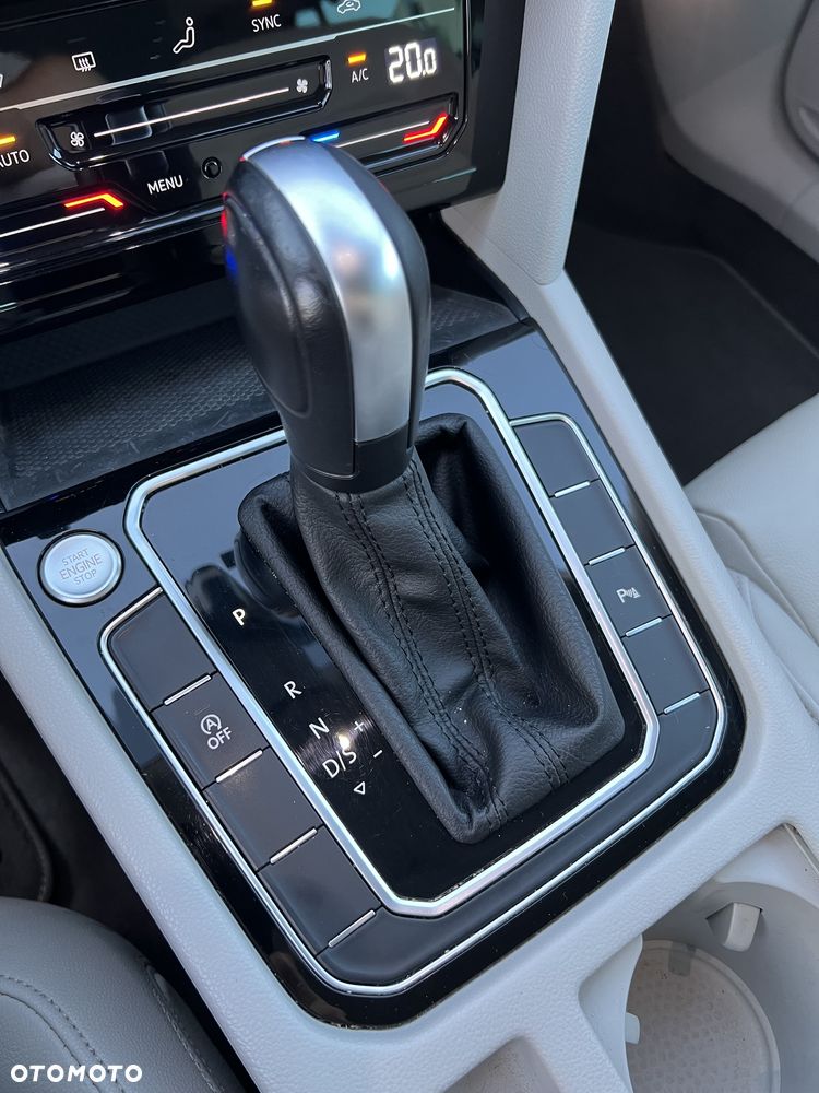 Volkswagen Passat 2.0 TDI EVO Business DSG - 20