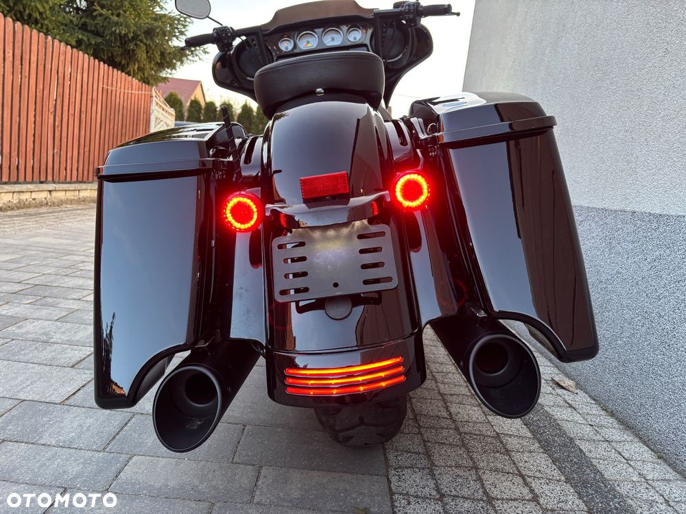 Harley-Davidson Touring Street Glide - 10