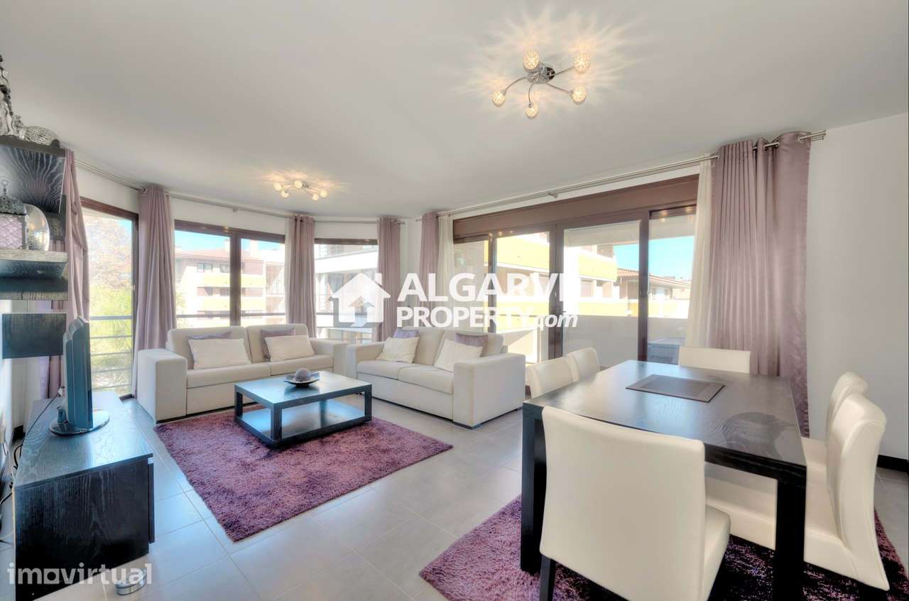 Apartamento T2 em Monte Laguna com Vista Golfe em Vilamoura, Algarve - Grande imagem: 2/19