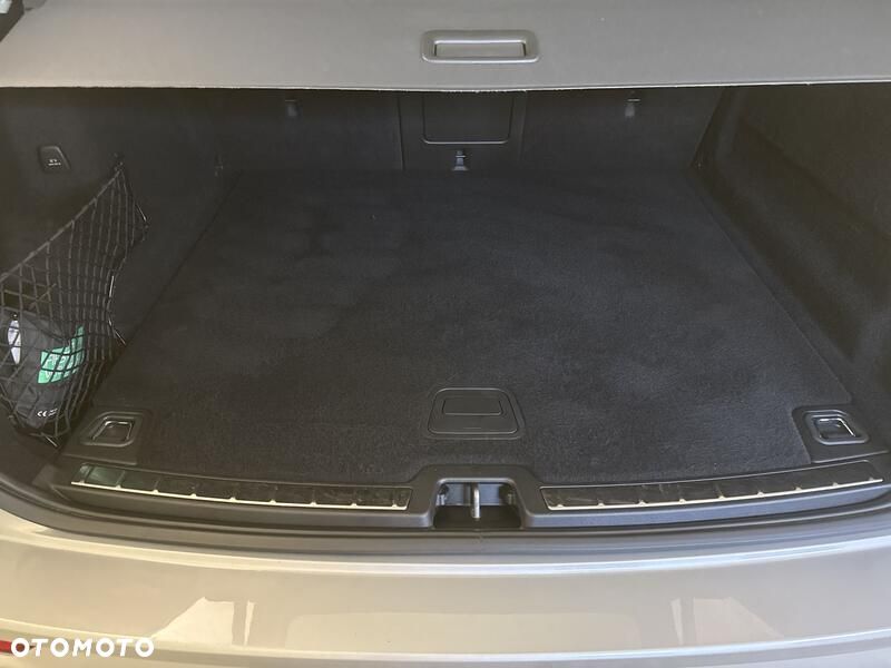 Volvo XC 60 B4 B Momentum Pro - 21