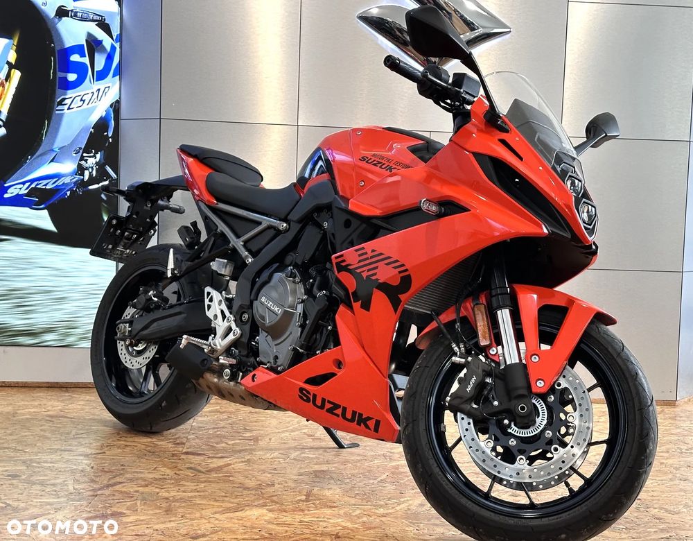 Suzuki GSX - 3