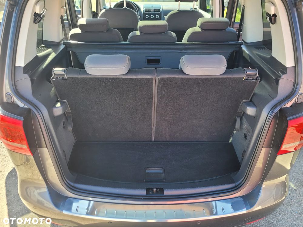 Volkswagen Touran 1.6 TDI DPF BlueMotion Technology Life - 23