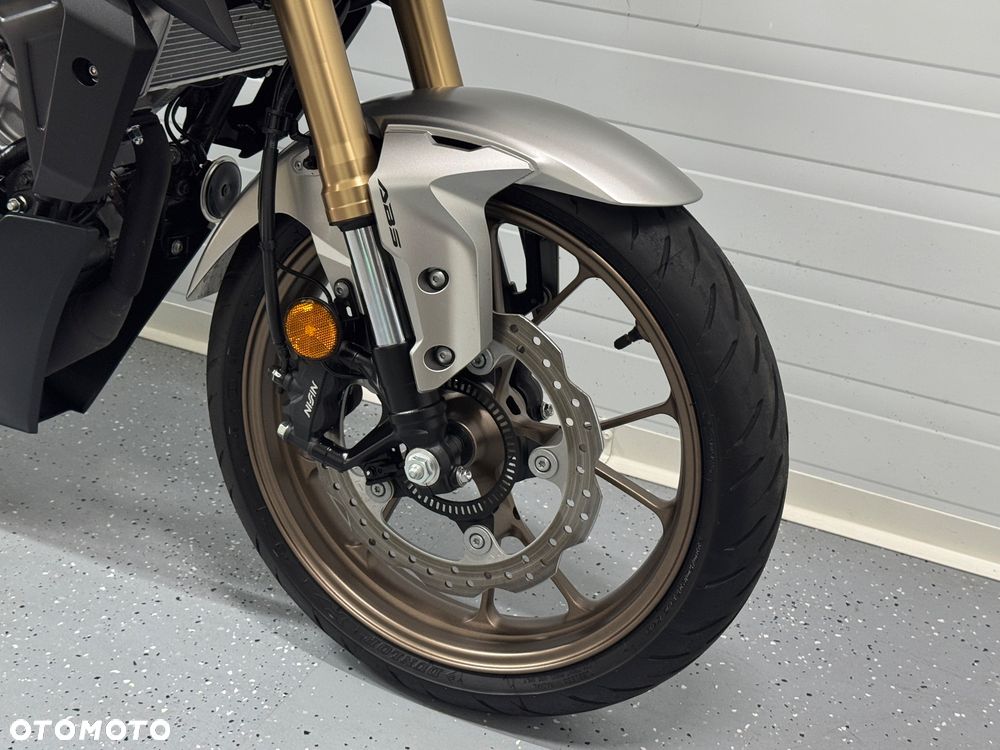 Honda CB - 10