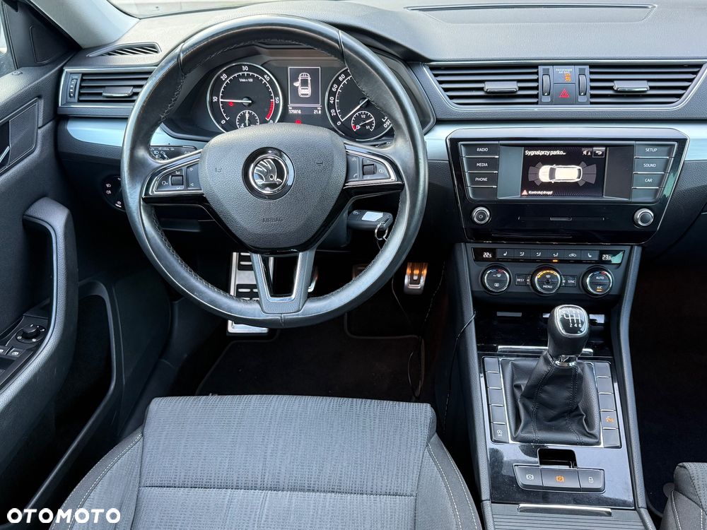 Skoda Superb 1.6 TDI Active - 11