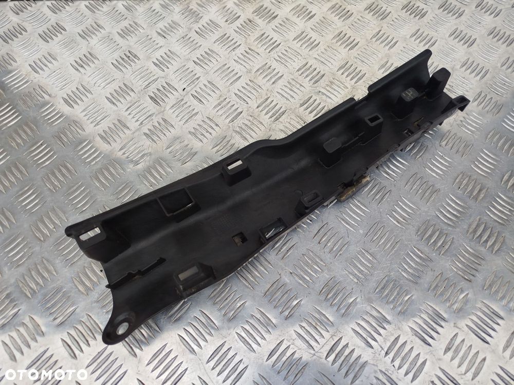 PODSTAWA PROGU PRÓG KABINY LEWY DAF NGD XF XG XG+ - 3