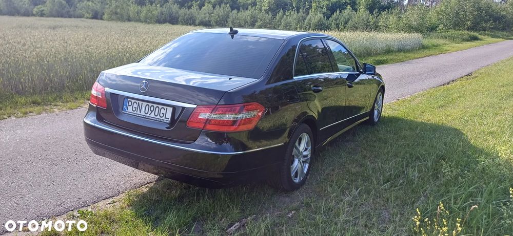 Mercedes-Benz Klasa E 220 CDI DPF BlueEFFICIENCY Automatik Avantgarde - 2