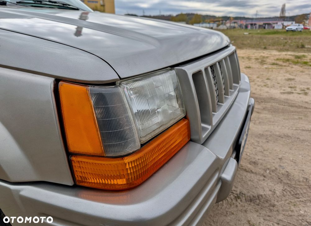 Jeep Grand Cherokee 5.9 Limited - 17