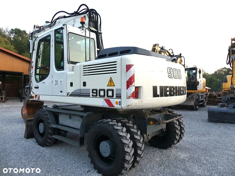 Liebherr A900C z Niemiec / Super Stan / - 4