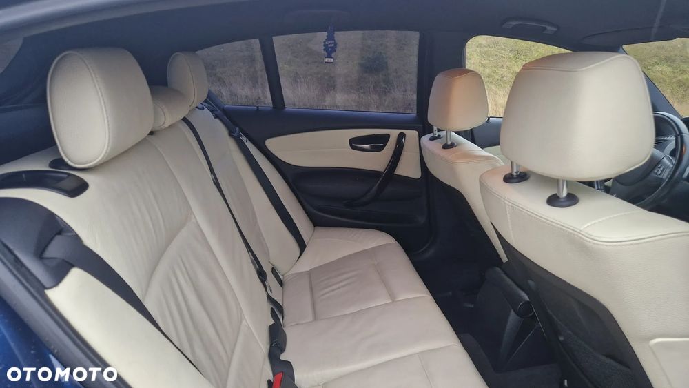 BMW Seria 1 116i - 10