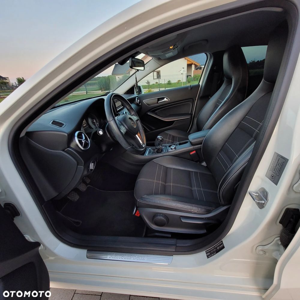 Mercedes-Benz Klasa A 180 BlueEfficiency Edition - 10