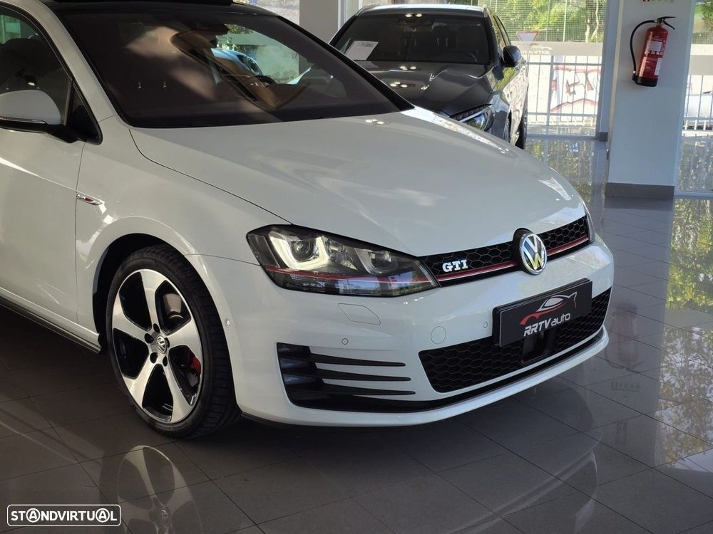 VW Golf 2.0 TSi GTi DSG - 18