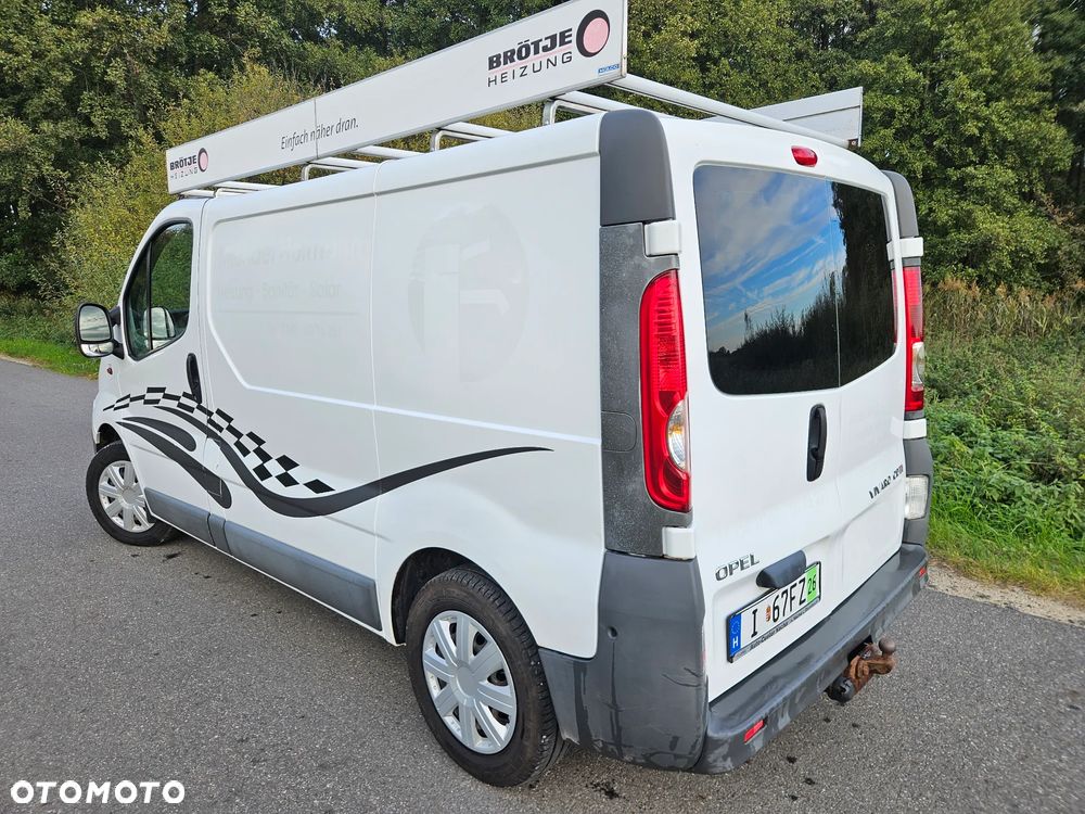 Opel Vivaro - 8