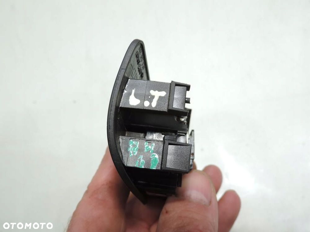 GŁOŚNIK LEWY TYŁ AUDI A4 B7 - 4