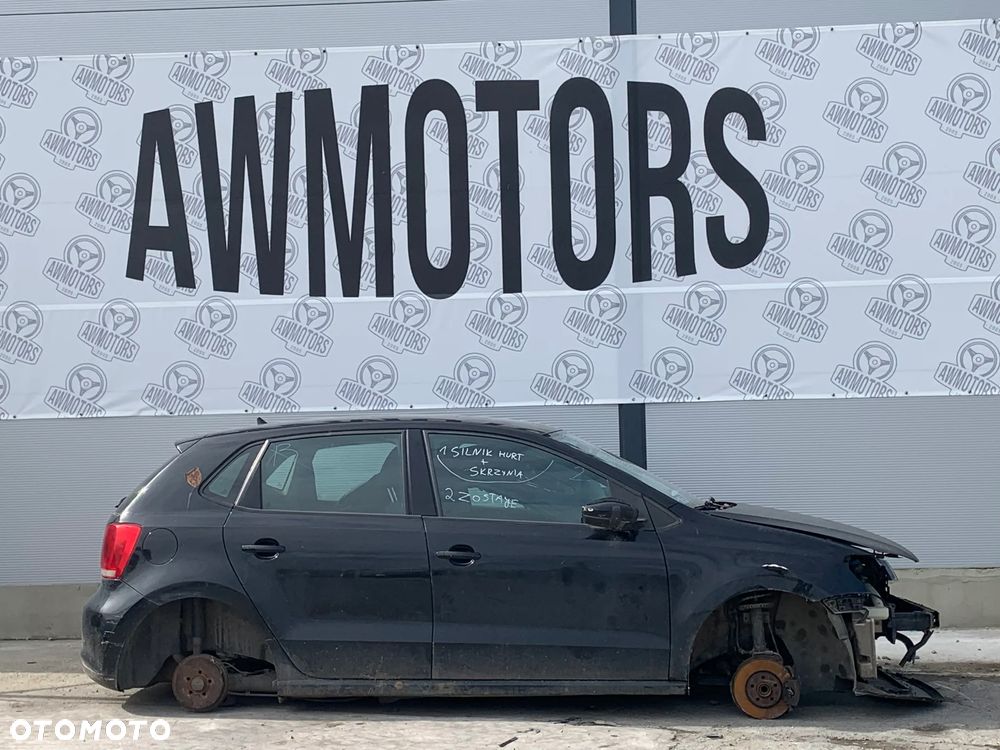 VW VOLKSWAGEN POLO 2010 *SAMOCHÓD NA CZĘŚCI*1929 MASKA, LAMPA, DRZWI, LUSTERKO, ZDERZAK, GRILL, BŁOTNIK, KLAPA, BELKA, DESKA, FOTELE, KANAPA, ĆWIARTKA, KIEROWNICA, TARCZE, ZACISKI, ZAWIESZENIE, KOMPLETNY PRZÓD, KOMPLETNY TYŁ, LICZNIK, ZEGARY, PRAWE LEWE PRZÓD TYŁ - 3