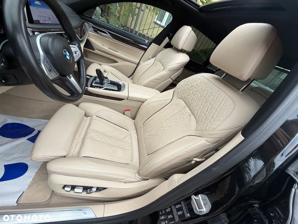 BMW Seria 7 740d xDrive mHEV sport - 9