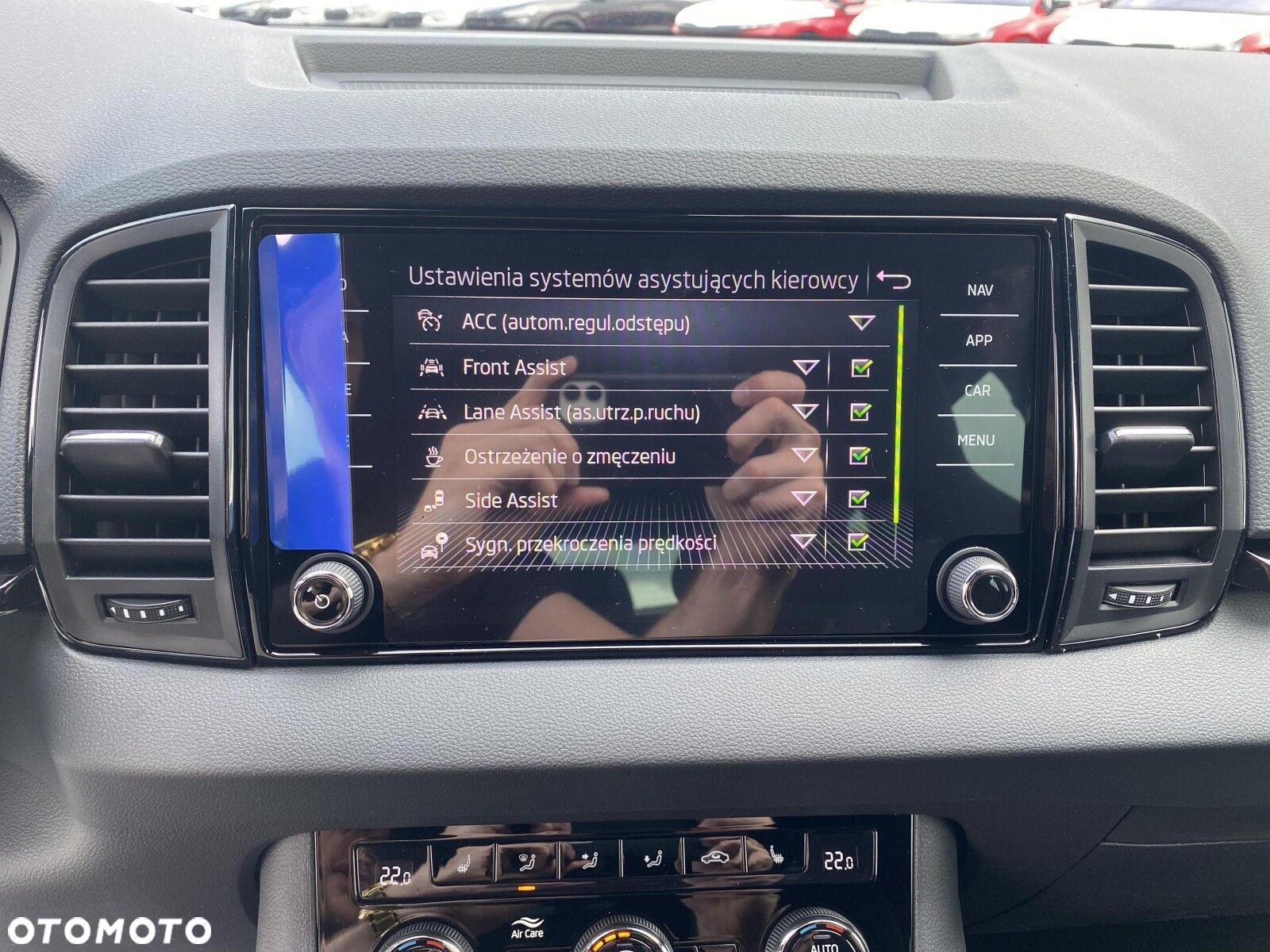 Skoda Karoq 1.5 TSI ACT Sportline DSG - 37
