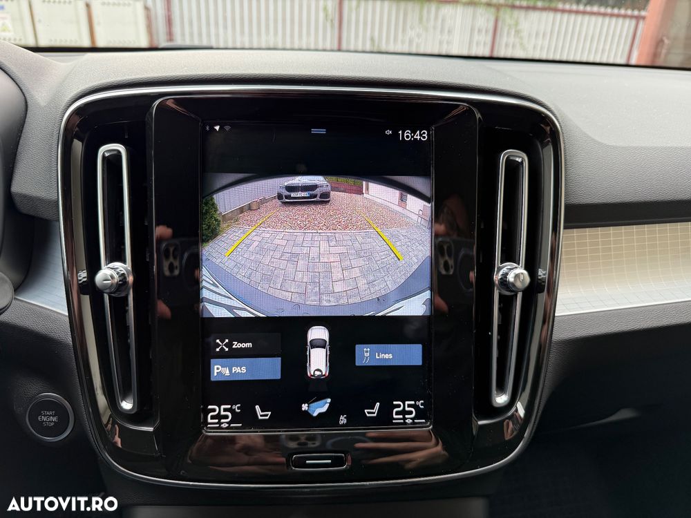 Volvo XC 40 B4 AT8 Mild Hybrid Momentum Pro - 23