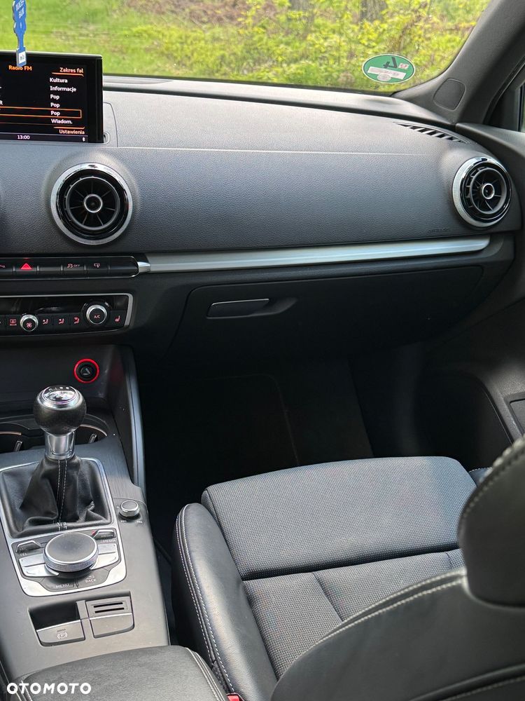 Audi A3 Sportback 1.2 TFSI S line Sportpaket - 16