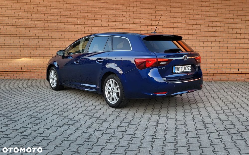 Toyota Avensis Touring Sports 1.8 Multidrive S Team Deutschland - 21