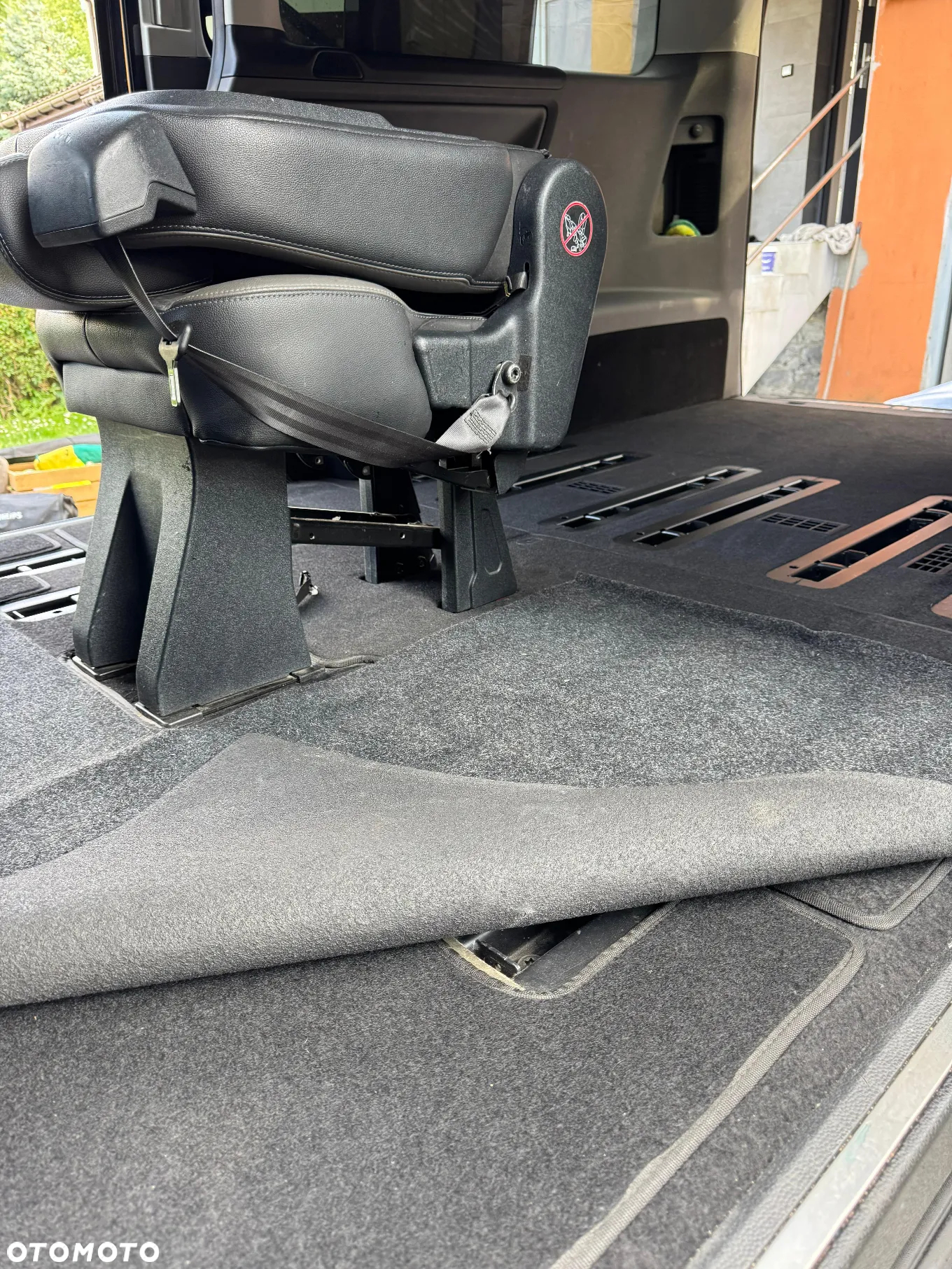 Ford Tourneo Custom - 16