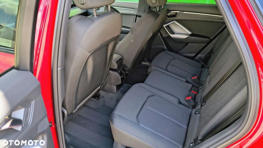 Audi Q3 Sportback - 11