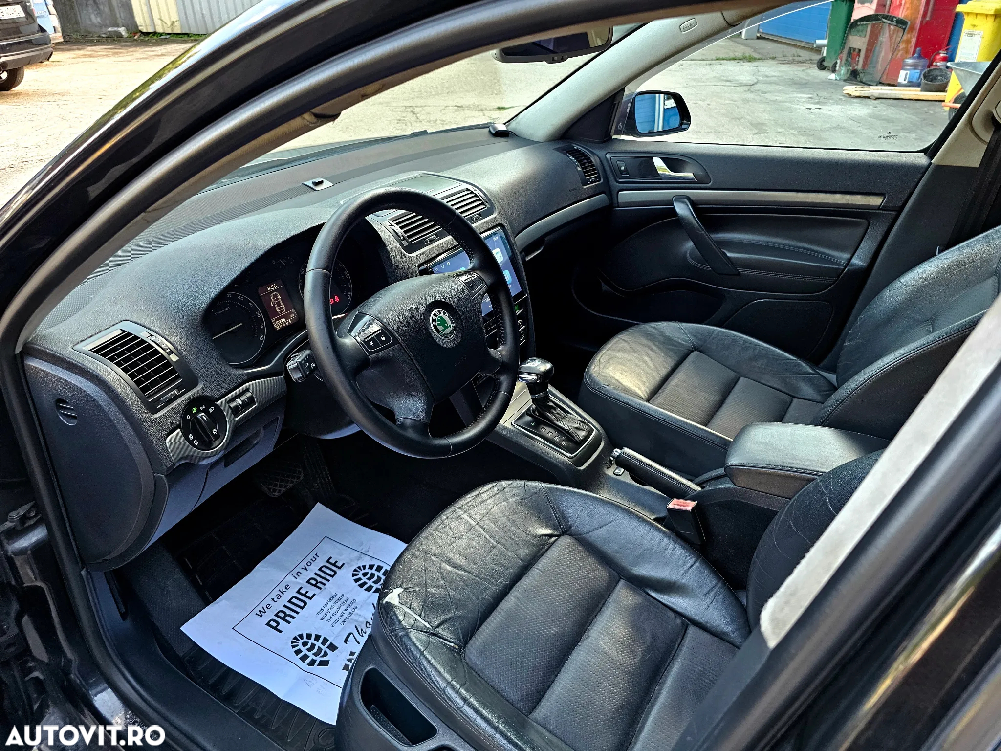 Skoda Octavia Combi 2.0 TDI Elegance Automatic - 21