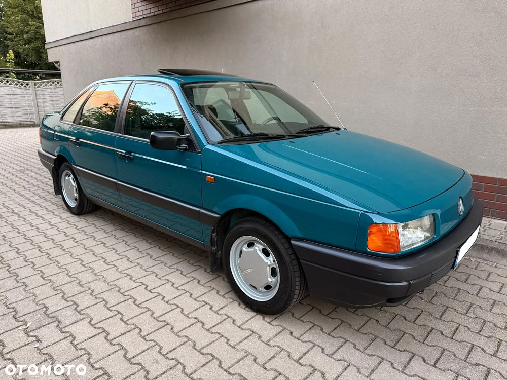 Volkswagen Passat 1.8 CL - 3