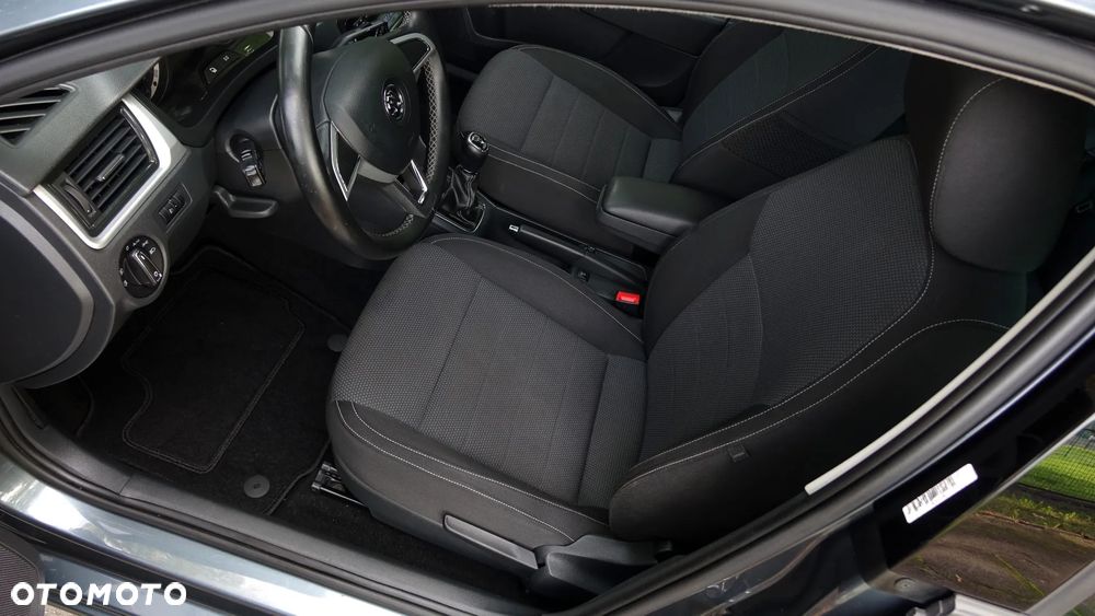 Skoda RAPID - 4