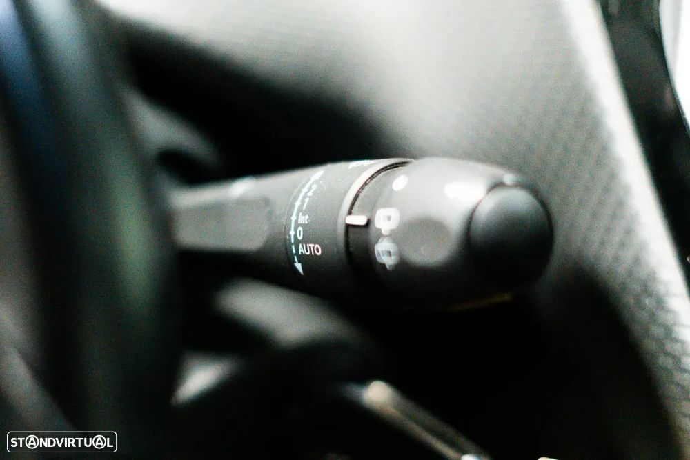 Peugeot 2008 1.2 PureTech Allure - 31