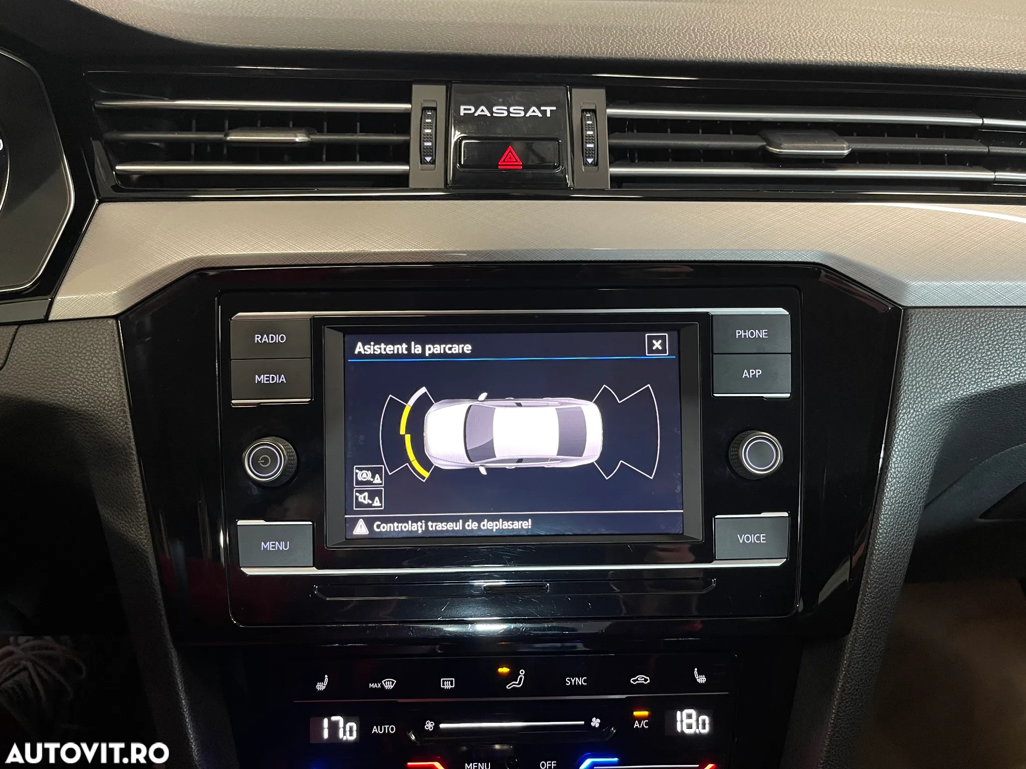 Volkswagen Passat 2.0 TDI Comfortline - 13