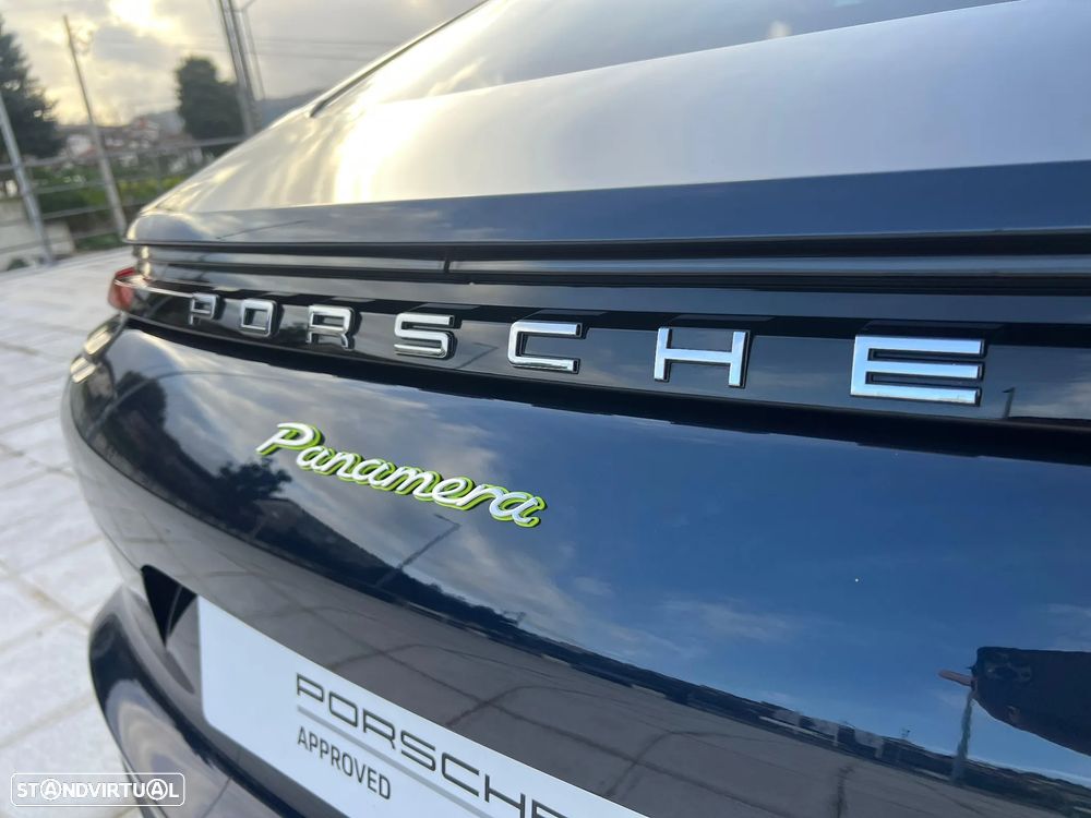 Porsche Panamera 4 E-Hybrid - 16