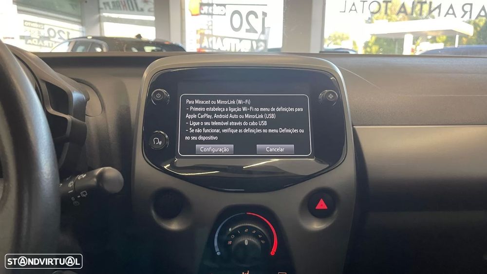 Toyota Aygo X Black&White - 25