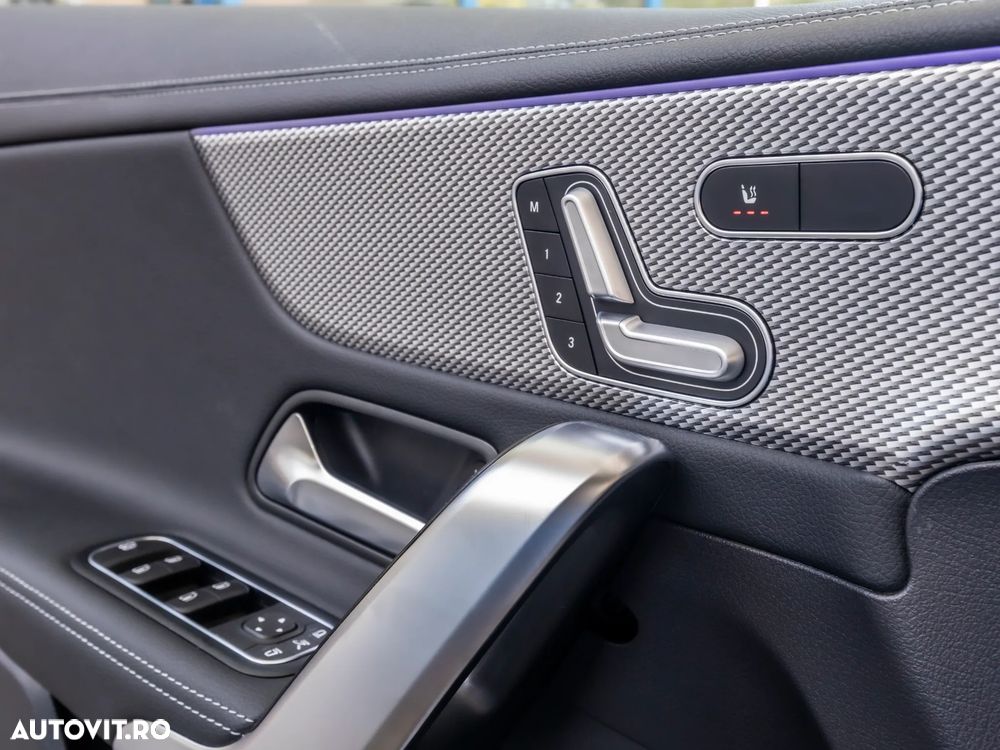 Mercedes-Benz CLA 180 Progressive - 22