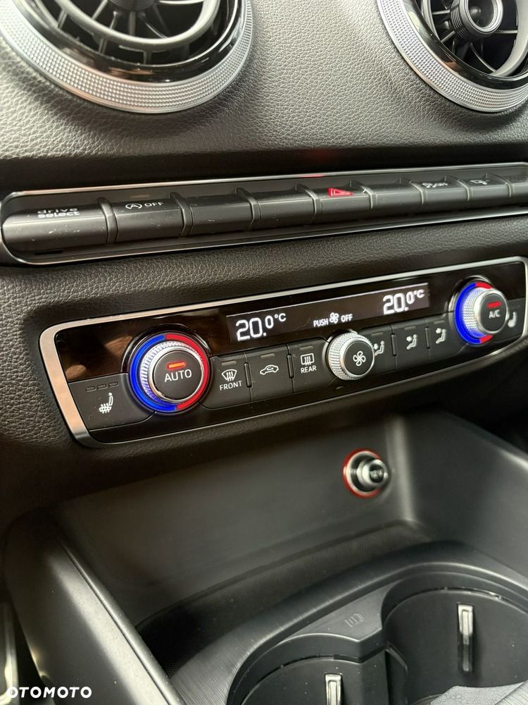Audi A3 Sportback - 32