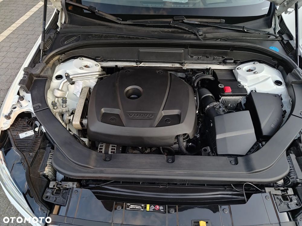 Volvo XC 60 T5 R-Design - 39