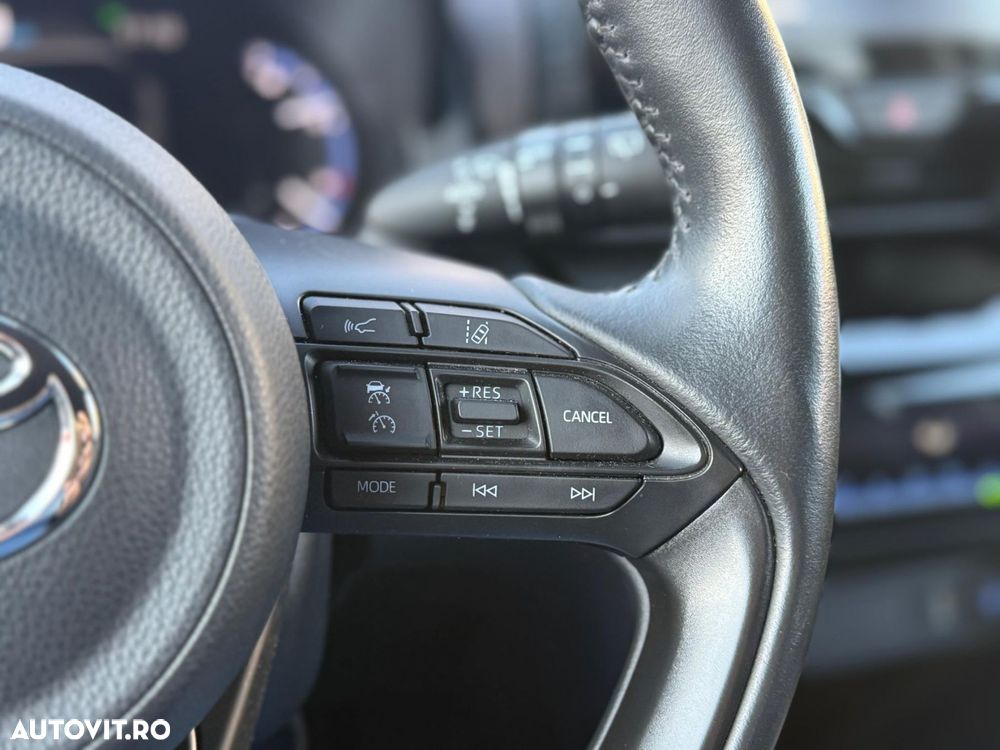 Toyota Yaris Cross 1.5 VVT-i HSD 4x2 Exclusive Elegant - 14