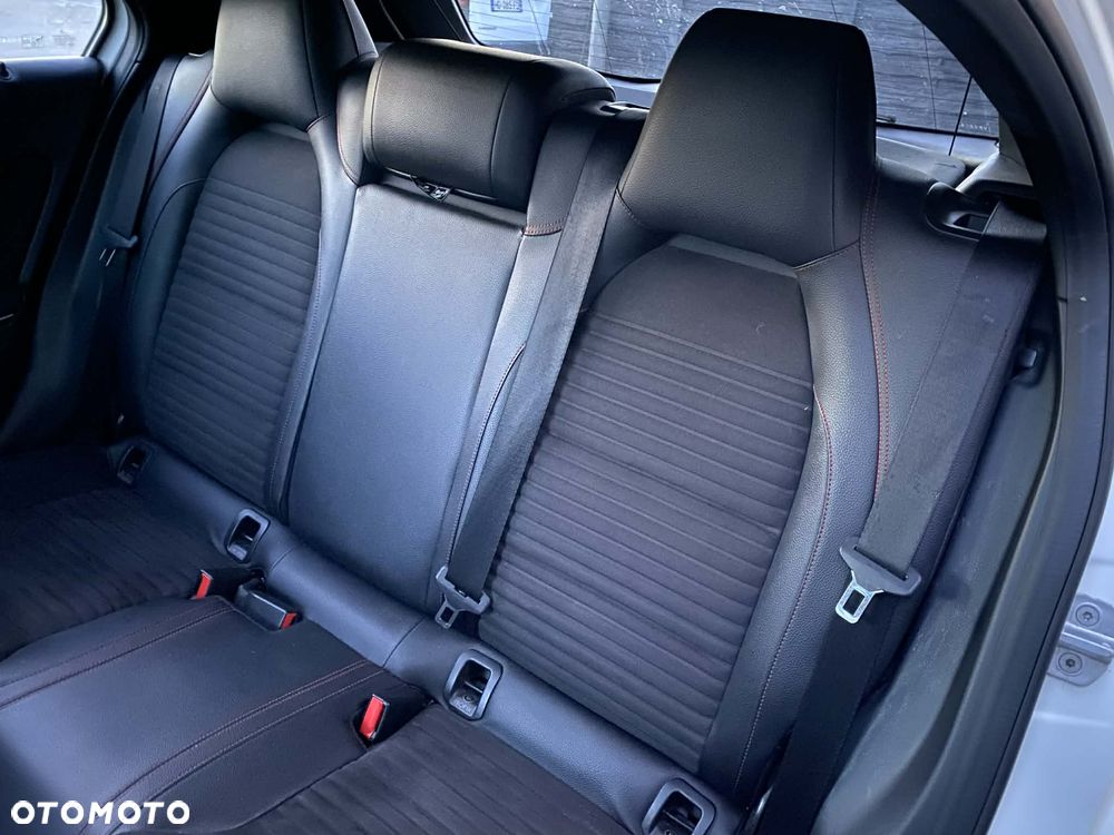 Mercedes-Benz Klasa A 200 CDI 7G-DCT AMG Line - 17