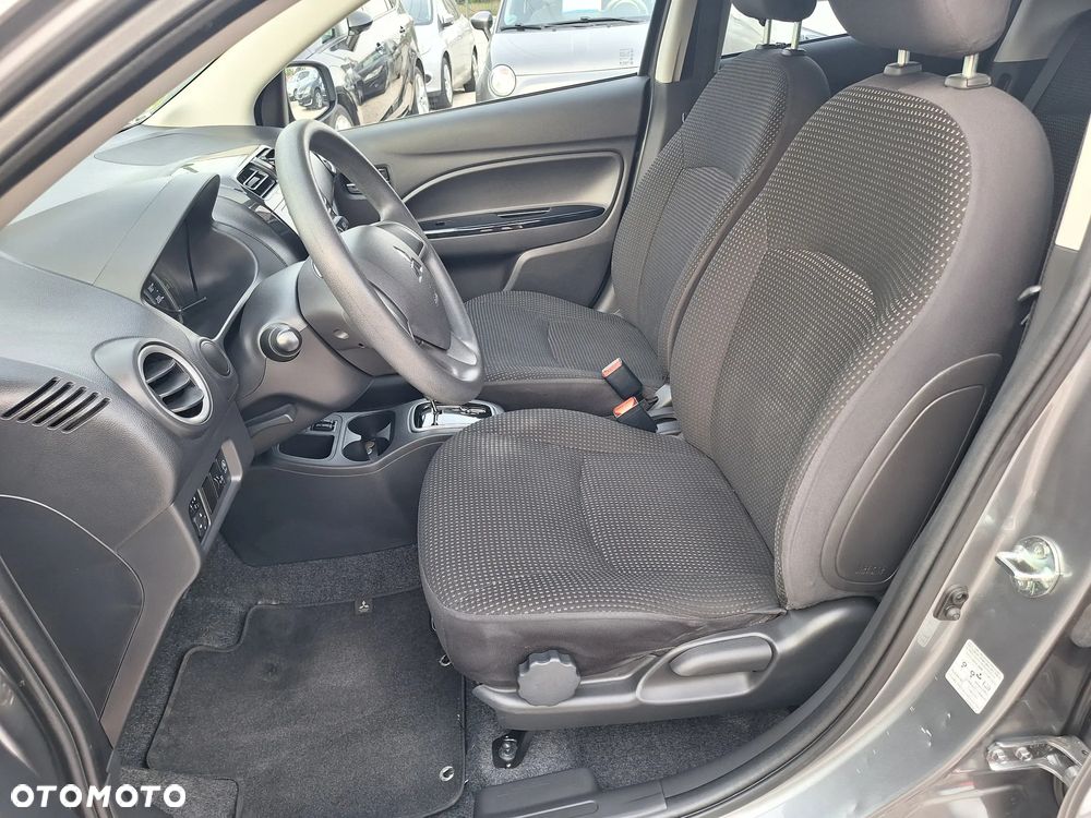 Mitsubishi Space Star - 16