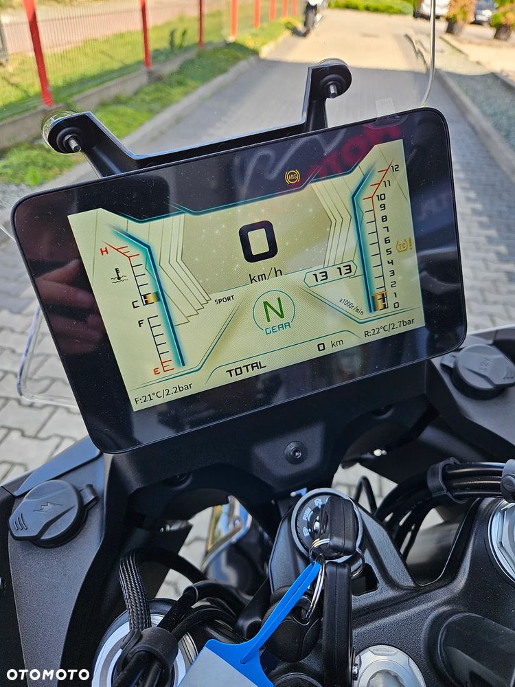 QJMOTOR SRT 600SX - 9