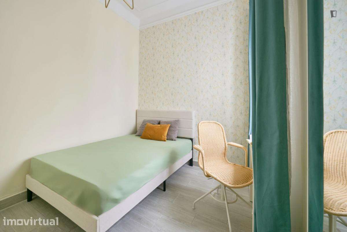 Quarto - localizado em Marquês de Pombal Lisbon - Grande imagem: 4/38