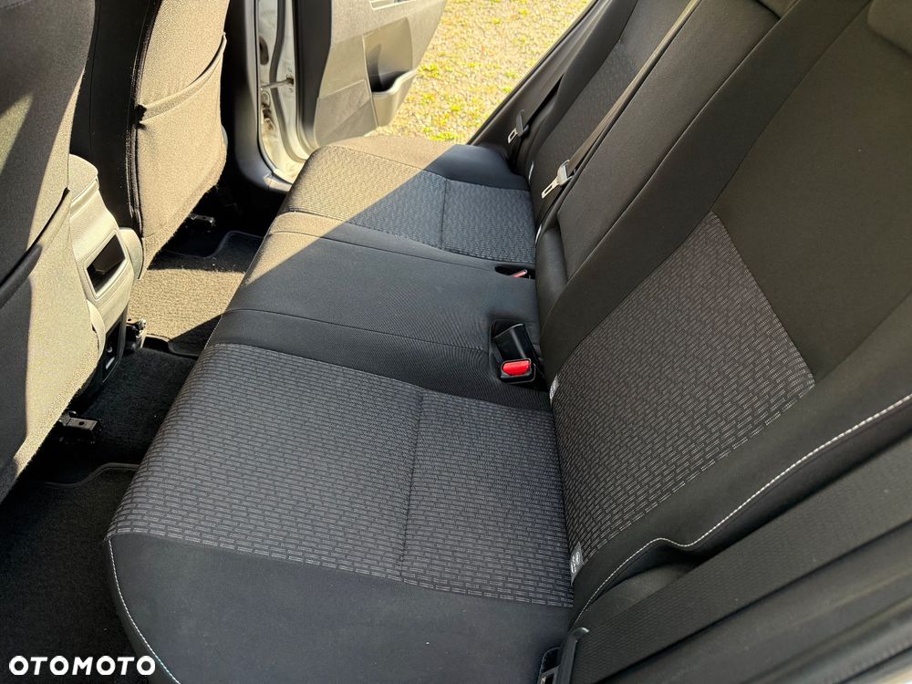 Toyota Auris 2.0 D-4D Edition - 12