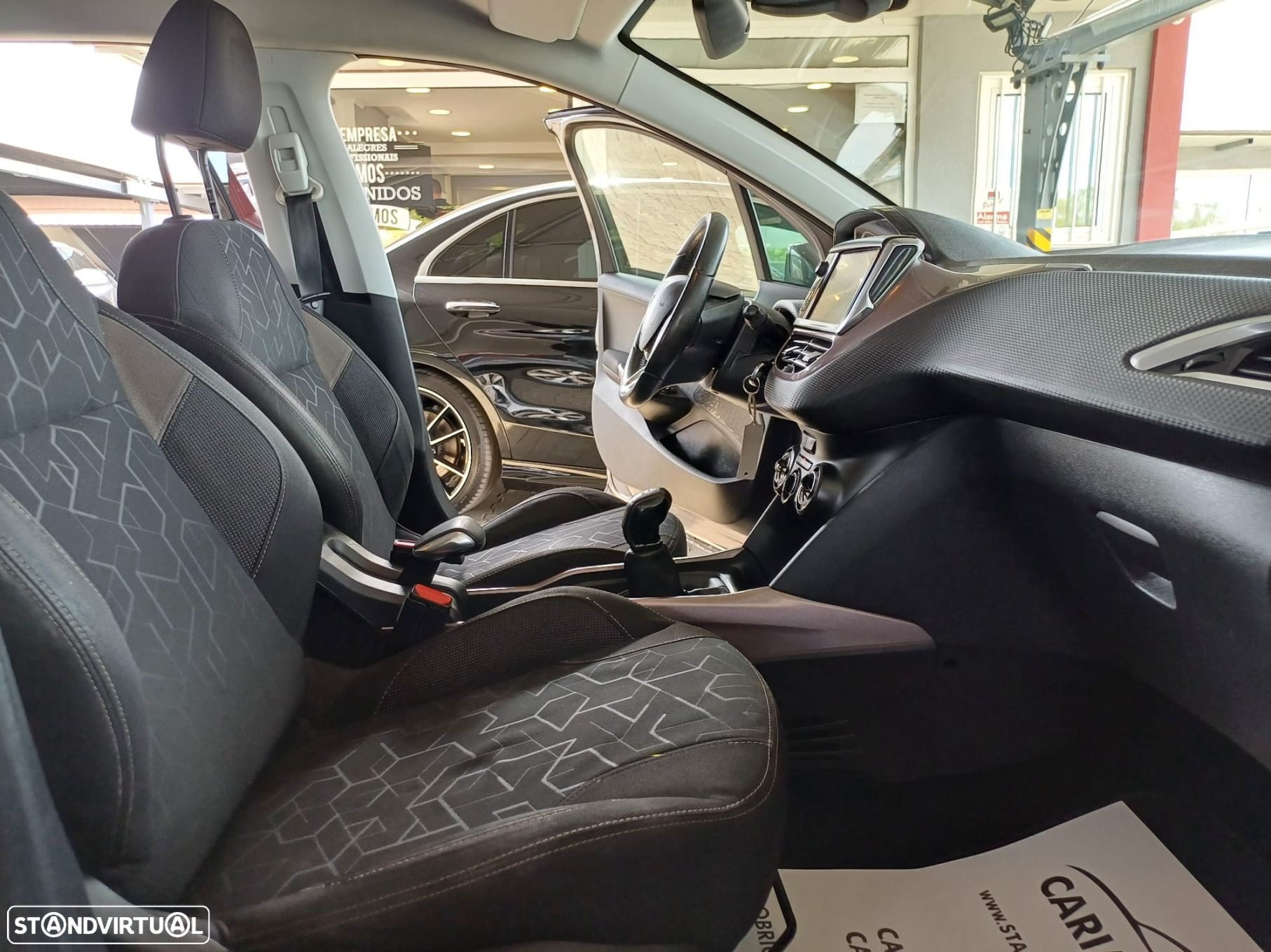 Peugeot 2008 1.4 HDi Allure - 11