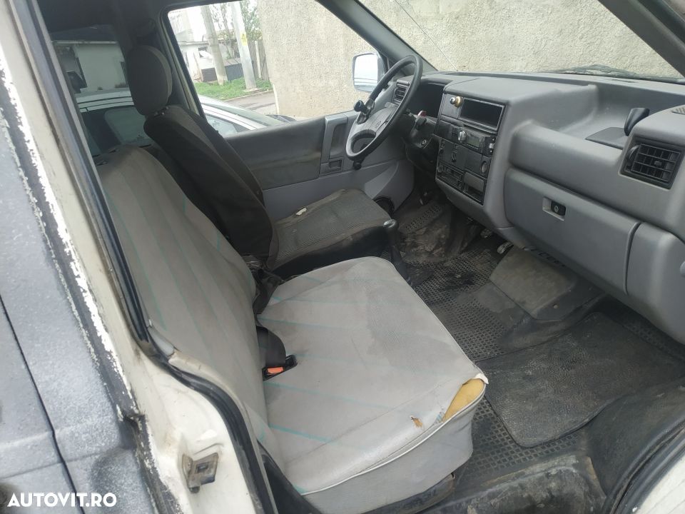 Dezmembrari  VW TRANSPORTER Mk 4 / T4  1990  > 2003 2.4 D Motorina - 3