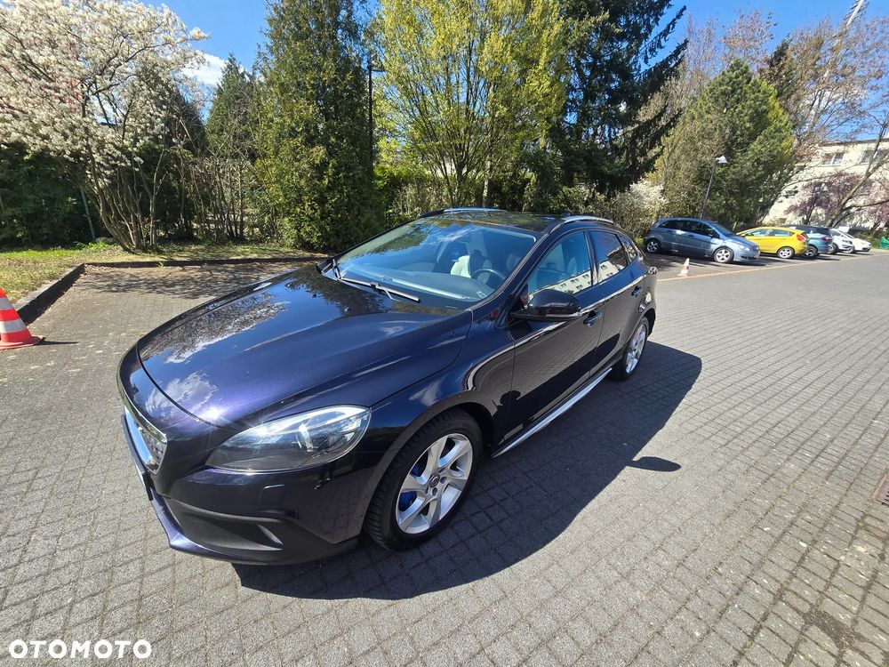 Volvo V40 D4 Geartronic Summum - 1